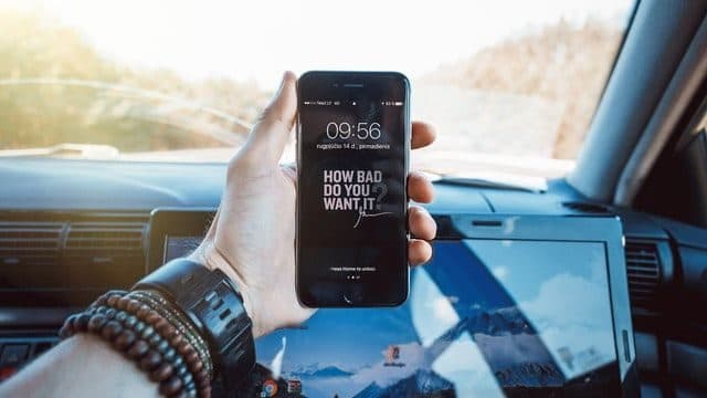 Drive Over to the Internet for Car-Buying Advice
