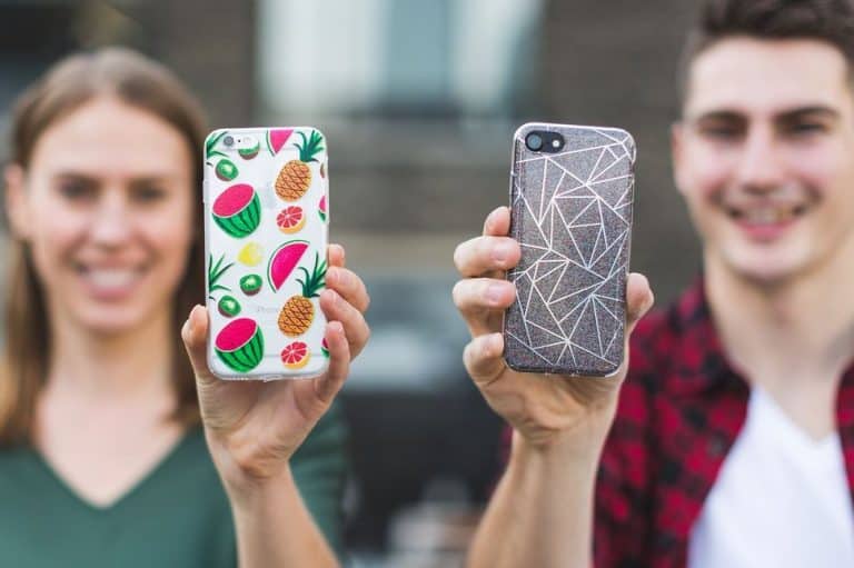 Finding the Right Custom Phone Case for Holiday Gifts