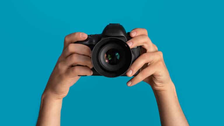 What Is A DSLR Camera? How Does It Differ From Other Cameras?
